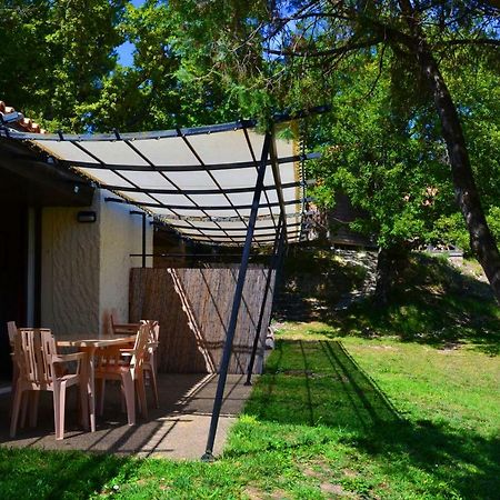 ホテル Vvf Luberon Provence Murs  エクステリア 写真