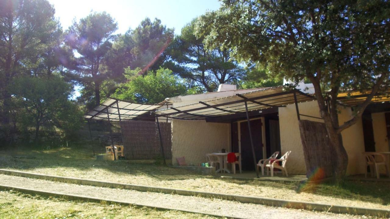 ホテル Vvf Luberon Provence Murs  エクステリア 写真