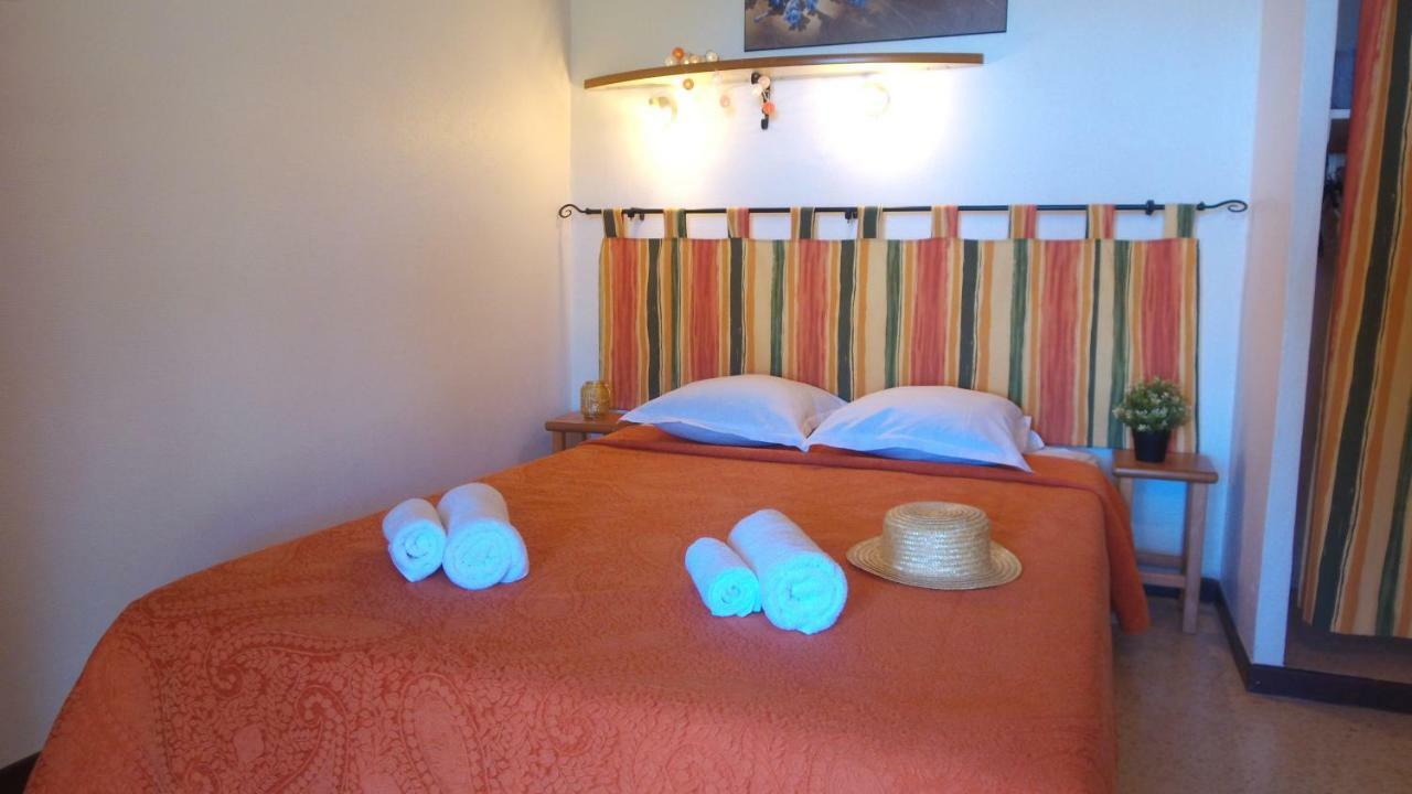 ホテル Vvf Luberon Provence Murs  エクステリア 写真